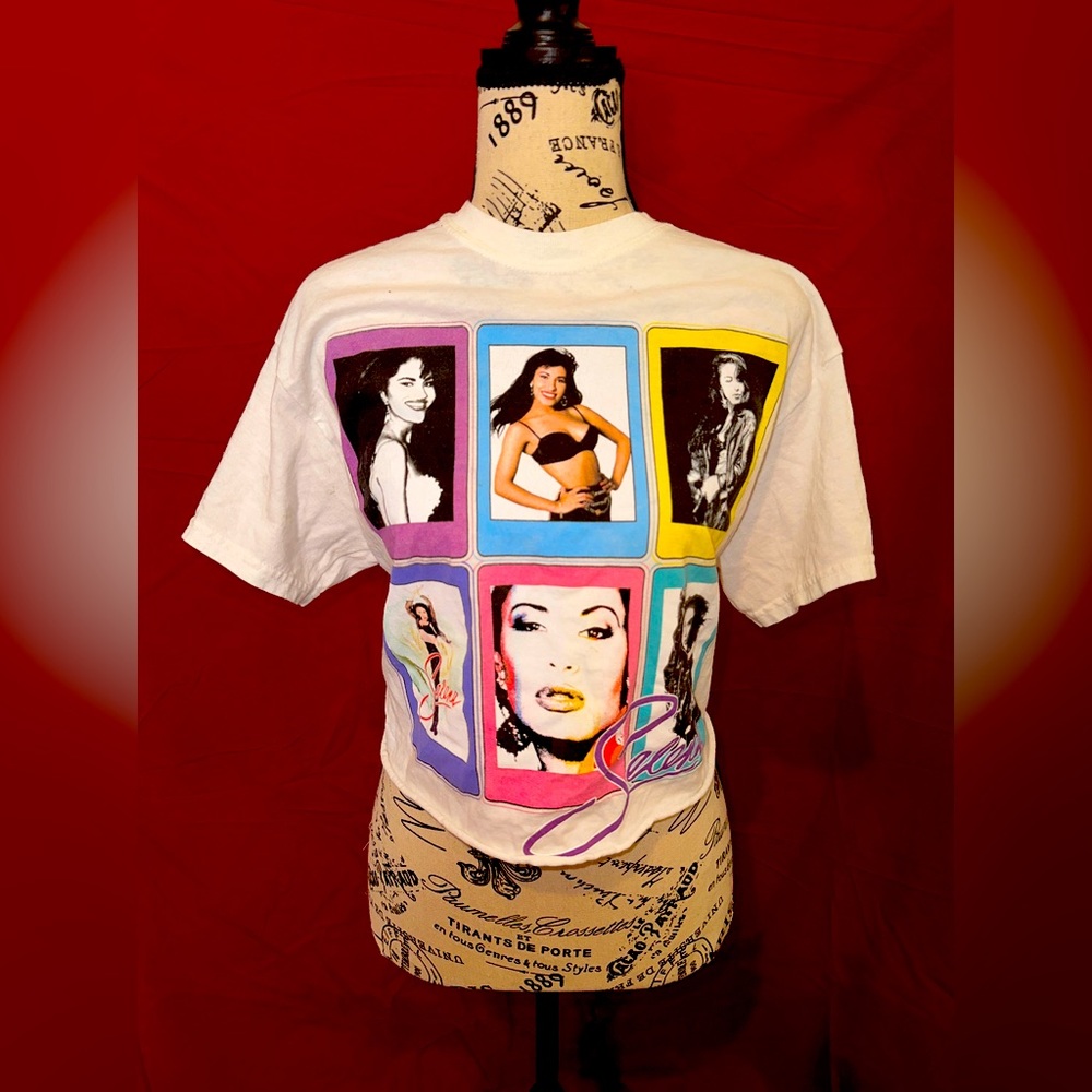 Selena Graphic Crop Tee